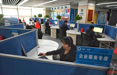 成都12345热线企业服务专席 打造便企利商的“总客服”与“连心桥”